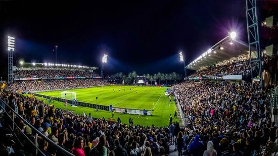 Central Coast Mariners off to Grand Final as over 20,000 fans fill Stadium Central Coast Mariners off to Grand Final as over 20,000 fans fill Stadium